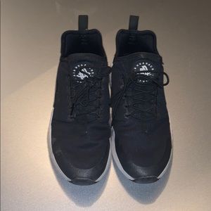 Nike Huraches 8.5W